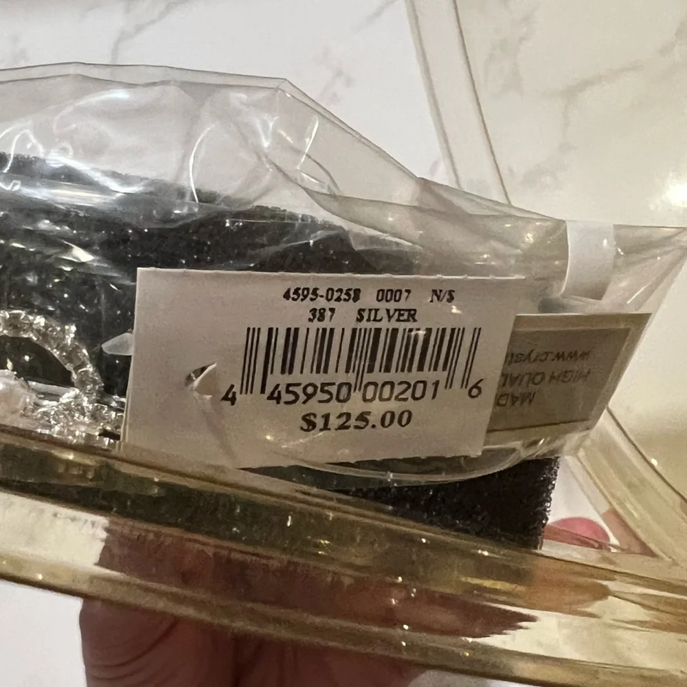 David’s Bridal Pearl & Rhinestone Tiara New in Box $125 Retail.